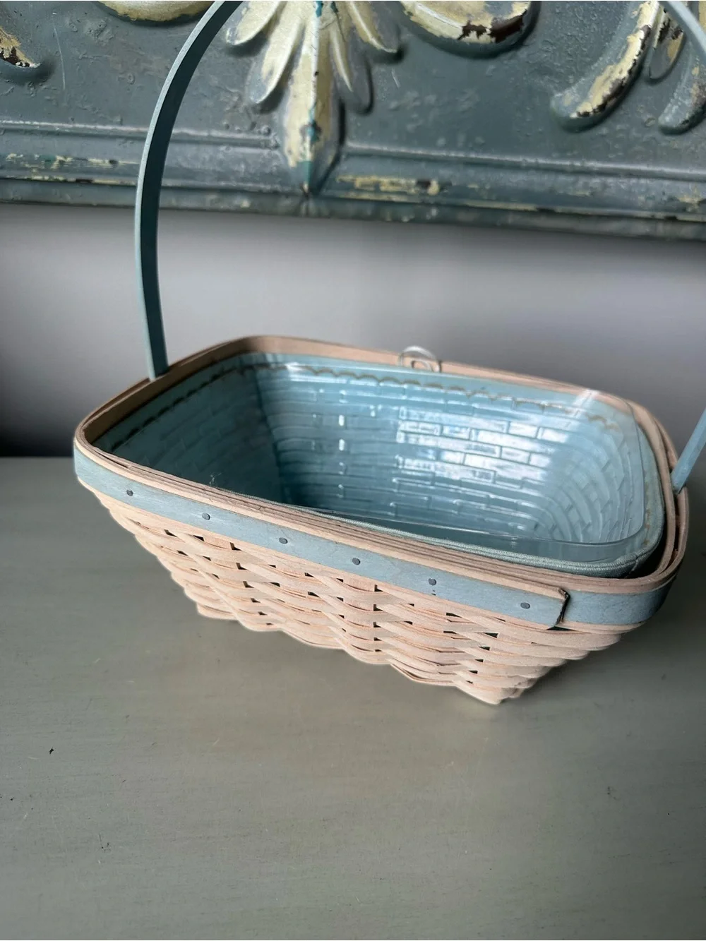 Longaberger white wash Robbins egg blue Easter basket with liner protector tie o